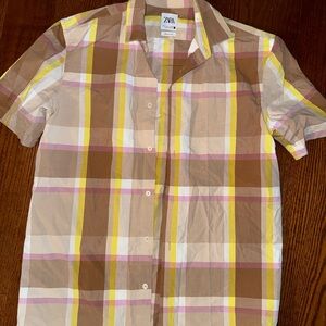 Zara Men Short-Sleeve Plaid Button-Up in Brown, Yellow, Pink, and White